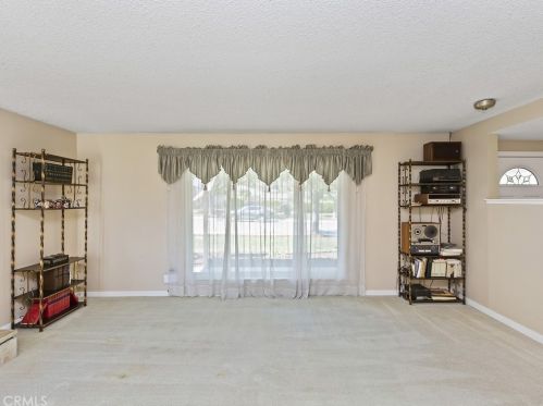 5550 Gloucester Way, Riverside CA  92506-3425 exterior