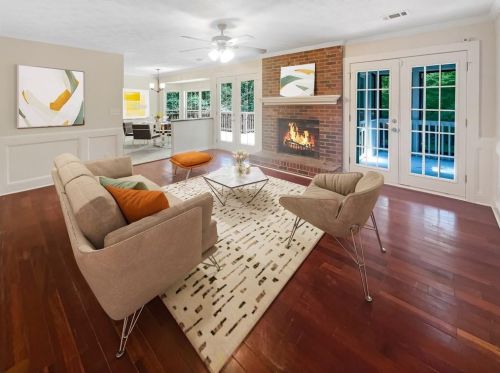 1916 Biffle Dr, Stone Mountain, GA 30088-4206