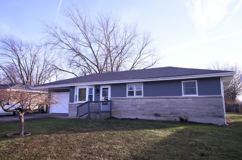 102 Zurich Rd, Joliet, IL 60436-3138