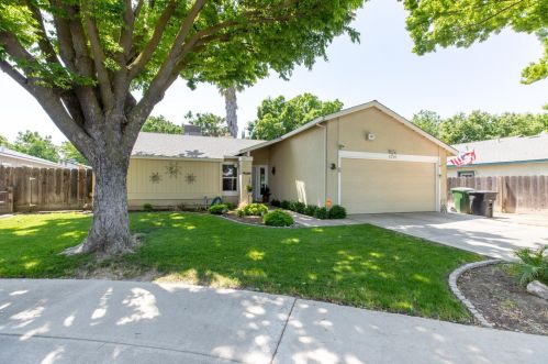 3220 Woodstock Ct, Modesto, CA 95354-2160