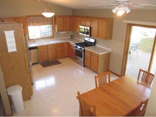 1435 Carriage Rd, Saint Paul, MN 55125-8604