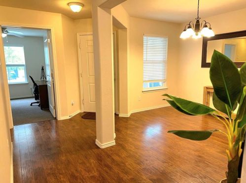 18512 Great Falls Dr, Webberville TX  78653-5395 exterior