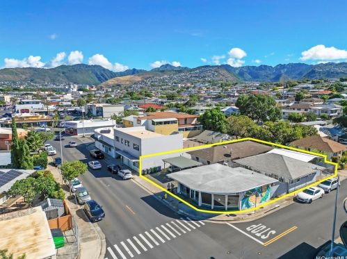 3316 Campbell Ave, Honolulu, HI 96815-3804