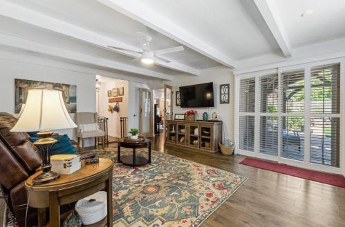 8712 Lodestone Cir, Elk Grove CA  95624-2520 exterior