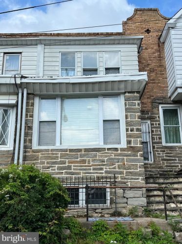 1833 68th St, Philadelphia, PA 19142-1322
