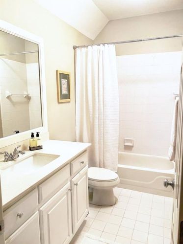 1512 Markan Dr, Atlanta GA  30306-2226 exterior