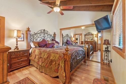 11030 Ski Slope Way, Truckee CA  96161-6603 exterior