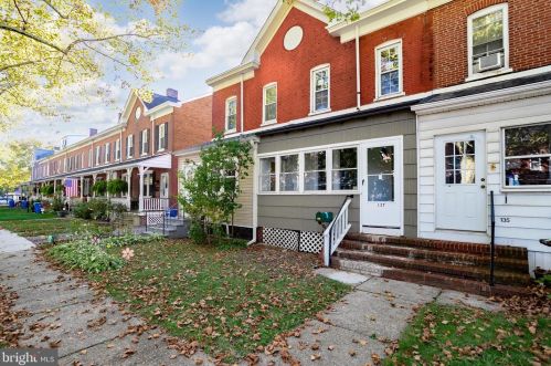 137 3rd Ave, Roebling, NJ 08554-1005