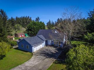 1231 Adamson Ct, Mckinleyville, CA 95519-9203