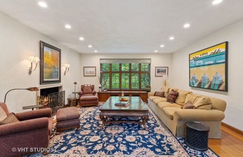 327 Marshman Ave, Highland Park, IL 60035-4734