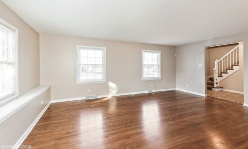 939 Maple Rd, Homewood, IL 60422-1061