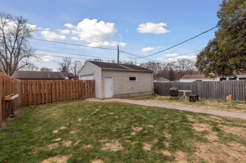 2710 2nd Ave, Saint Paul MN  55109-3320 exterior