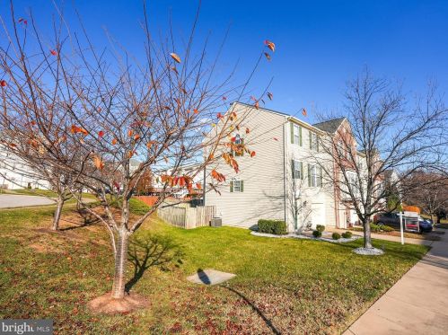 15976 Canada Goose Loop, Woodbridge, VA 22191-5561