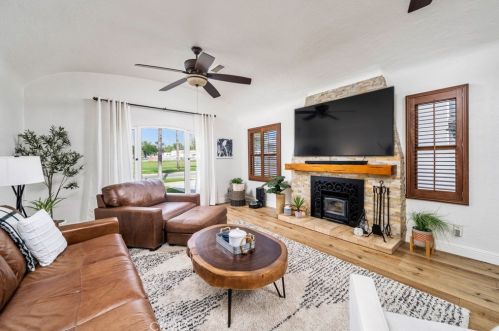 3980 Ramona Dr, Riverside CA  92506-1156 exterior