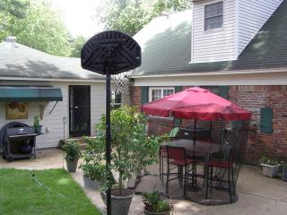 3387 Adrick Rd, Memphis, TN 38128-3320