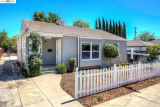 1943 Walnut St, Livermore, CA 94551-2853