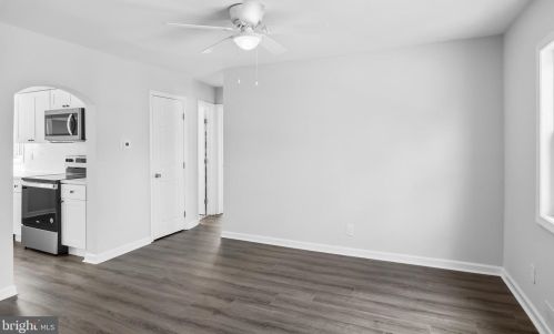 1010 Carter Ave, Gloucester, NJ 08031-1628