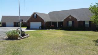 475 7th St, Hennessey, OK 73742-1760