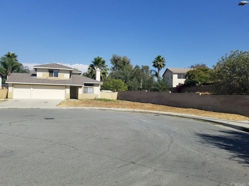 1975 Vosburg Ct, San Jacinto, CA 92583-6026
