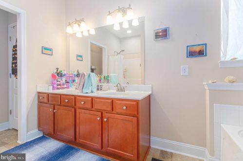 251 Cropp Rd, Fredericksburg VA  22406-4015 exterior