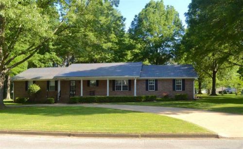 2679 Mary Key Dr, Three Way, TN 38343-3536