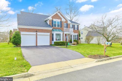 8260 Tall Timber Dr, Gainesville, VA 20155-1753