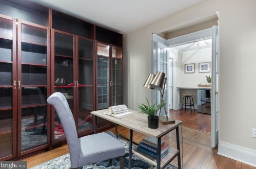 728 Oak Grv Cir, Severna Park MD 21146-4219 exterior