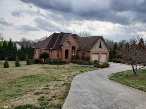 225 Grand Magnolia Ln, Clarkesville, GA 30523-5079
