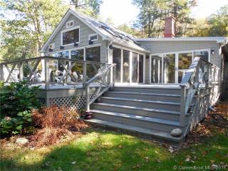 608 Lake Dr, Guilford, CT 06437-1150