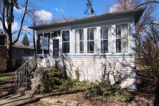 1812 Cedar Rd, Homewood, IL 60430-1310