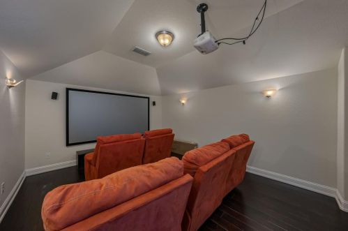 3820 Mustang Ave, Garland TX 75048 exterior