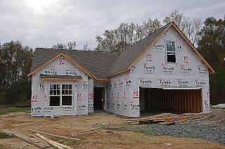 4095 Weavers Pond Dr, Zebulon, NC 27597-6250