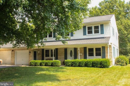319 Glendale St, Carlisle, PA 17013-3519