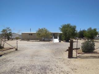 1463 Thorn St, Ridgecrest, CA 93555-7943