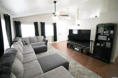 49 200, Smithfield UT 84335-2224 exterior