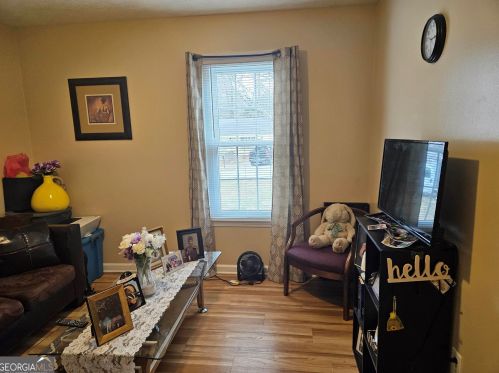 3237 Pawnee Dr, Rex GA 30273-1072 exterior