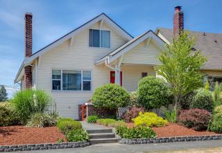 3009 14th Ave, Seattle, WA 98144-5759