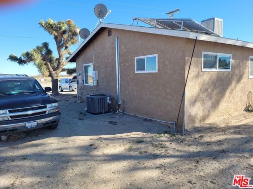 37147 186th St, Crystalaire, CA 93544-1414