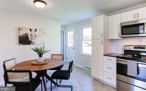 86 Victoria Ln, Lancaster PA  exterior