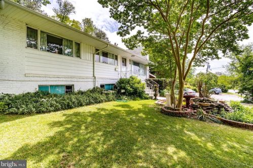 4039 Justine Dr, Annandale, VA 22003-1849