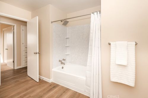 1220 Minaret Ave, Turlock CA  95380-5528 exterior