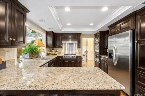 16 Chenile, Irvine CA  92614-7528 exterior