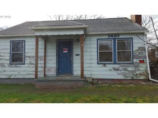 3420 Holgate Blvd, Portland OR  97266-2157 exterior