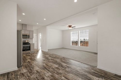 5826 Black Olive Dr, Paradise CA 95969-4900 exterior