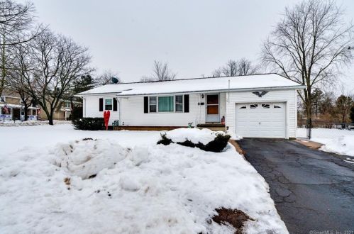 14 Park St, Wallingford, CT 06492-4460