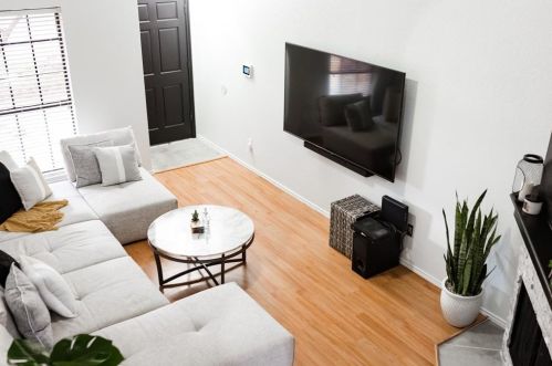 1701 Highgate Pl, Garland TX  75044-6855 exterior