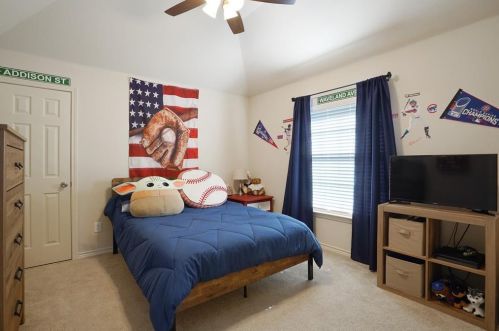 5724 Diamond Valley Dr, Fort Worth TX  76179-7607 exterior