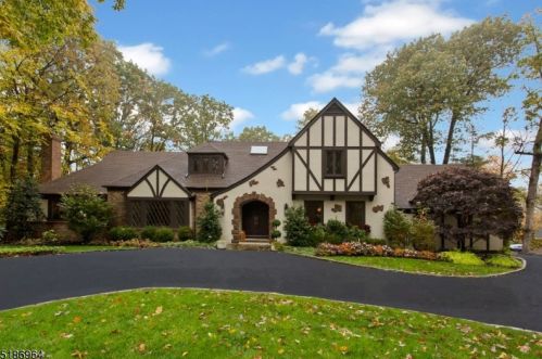 140 High Oaks Dr, Warren, NJ 07059-5465