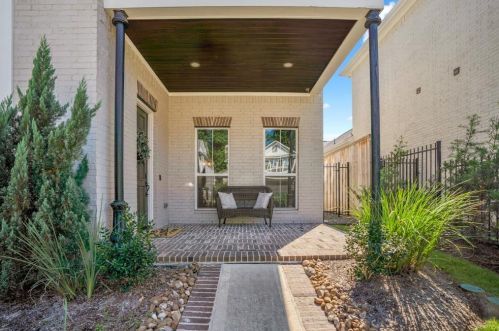 127 Mcgoey Cir, Conroe, TX 77384-2129