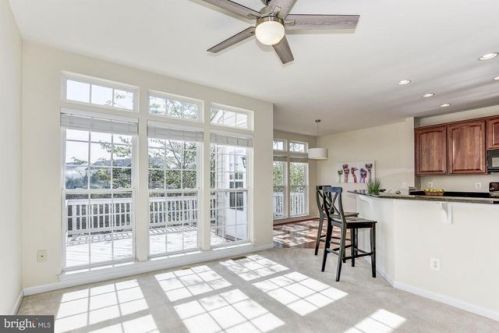 18260 Camdenhurst Dr, Gainesville, VA 20155-6242